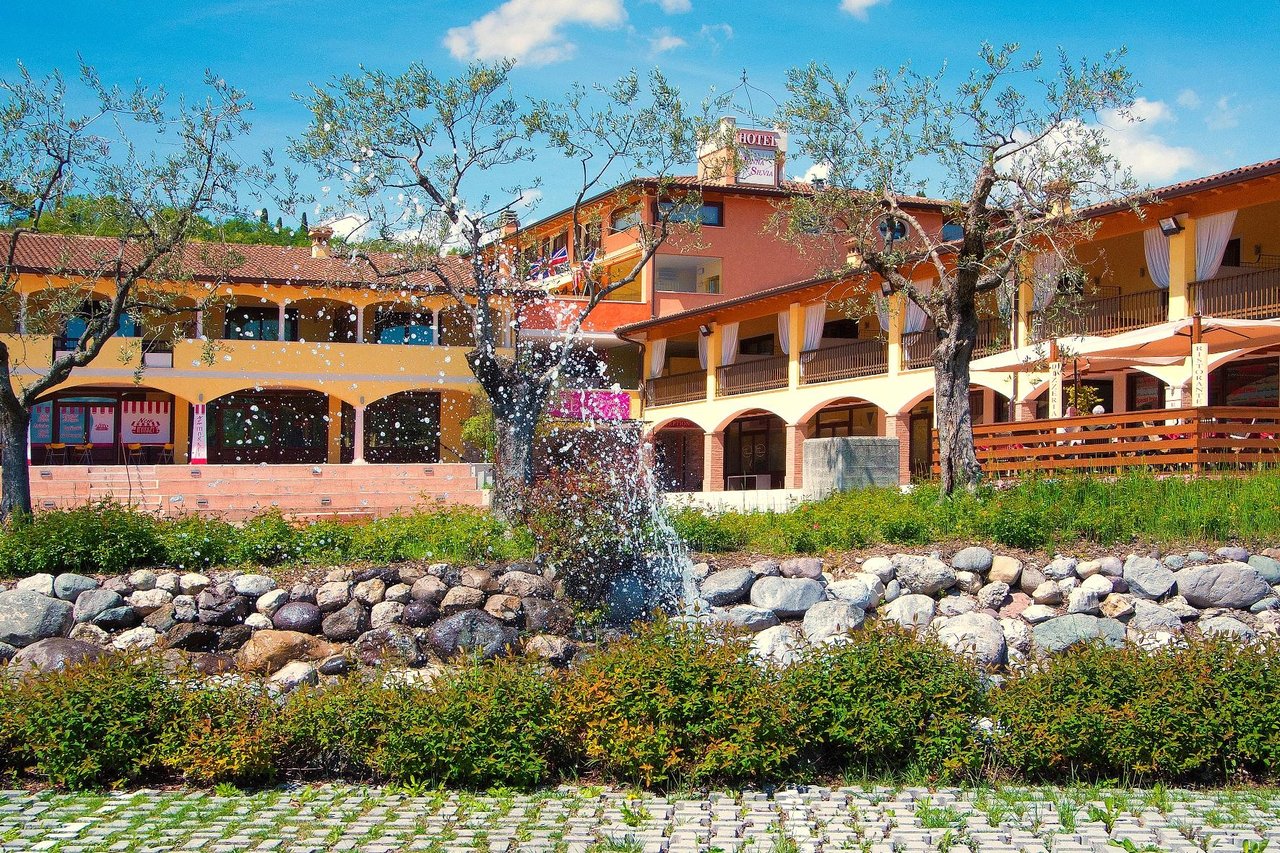 Ihre kulinarische Rundreise: Das Hotel Donna Silvia am Gardasee. (Foto: ruhrtours Reisen GmbH)