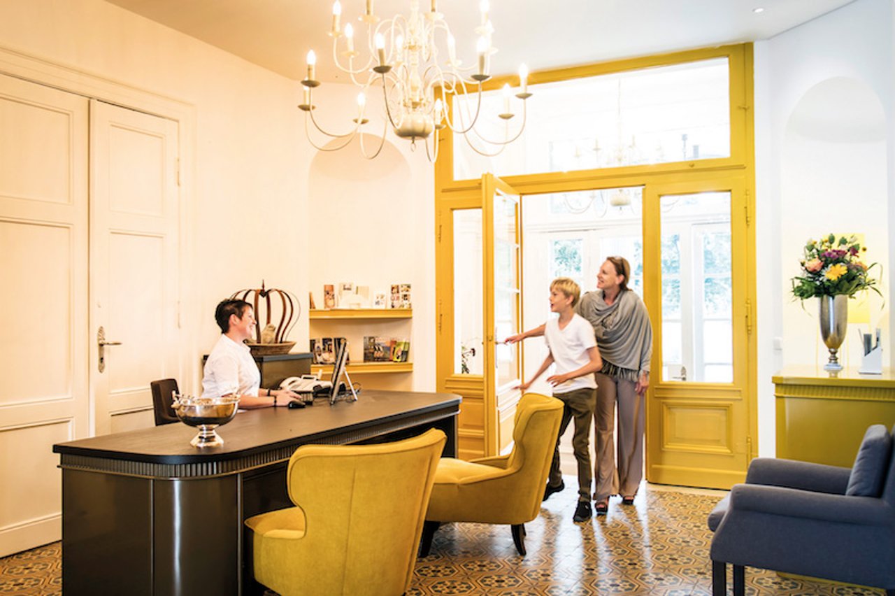 schloss_kaarz_foyer_c_stefan_von_stengel_1920x1280.jpg