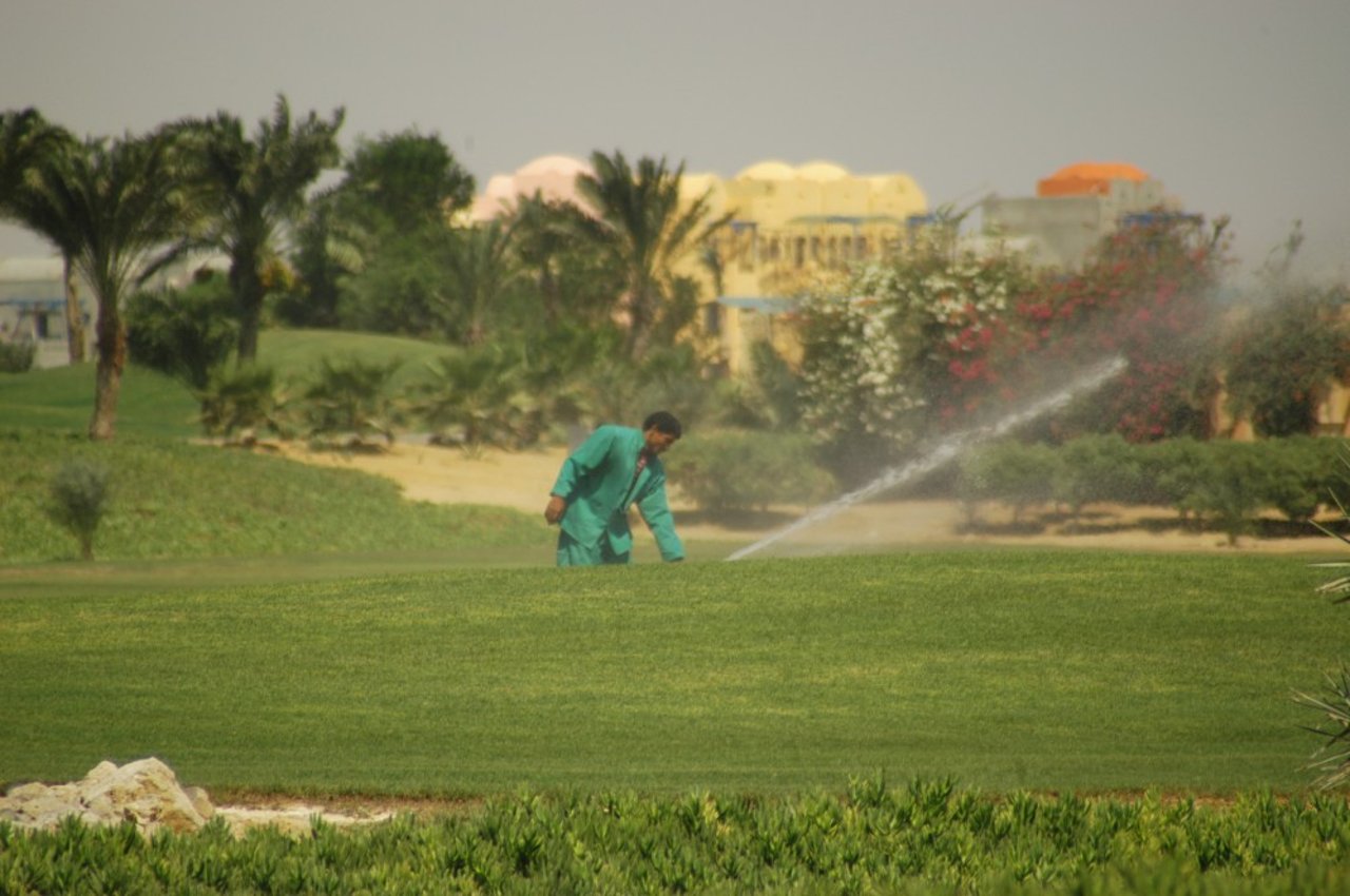 Bewässerung eines Golfplatzes Bewässerung eines Golfplatzes