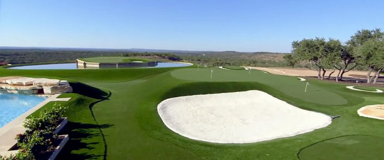 Der Blick in den Garten von Dave Pelz. Man nennt ihn auch den tollsten Garten der Welt. (Foto: Youtube/Ross Freedman)