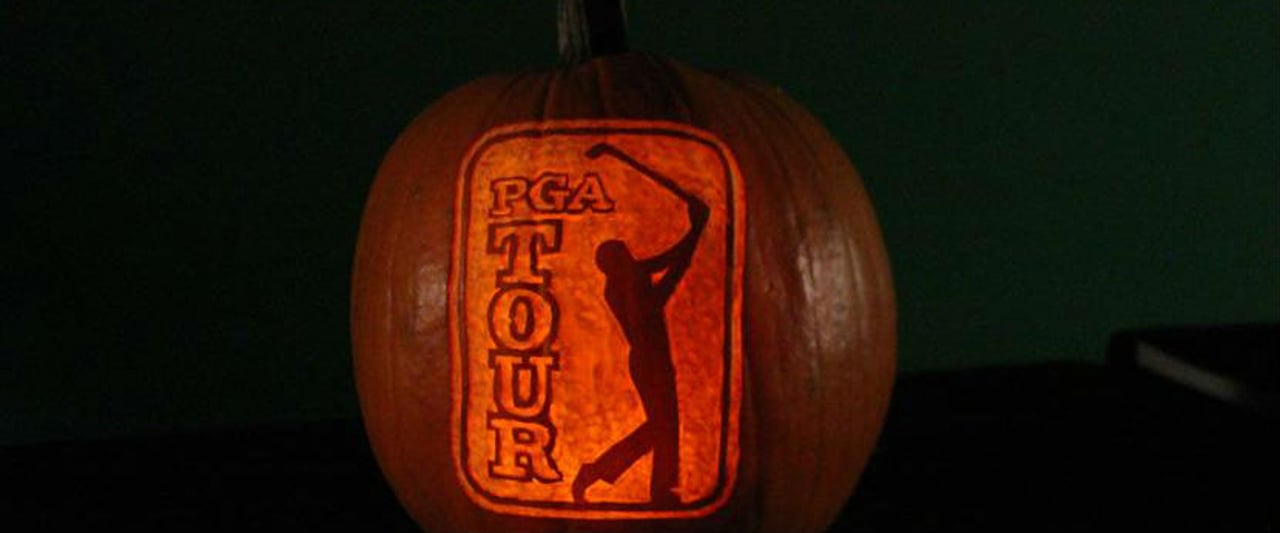 Jedes Jahr werden in der pgatour.com-Redaktion Kürbisse geschnitzt. In diesem Jahr werden Kürbisse zu Golfstars. (Foto: pgatour.com/video) Jedes Jahr werden in der pgatour.com-Redaktion Kürbisse geschnitzt. In diesem Jahr werden Kürbisse zu Golfstars. (Foto: pgatour.com/video)