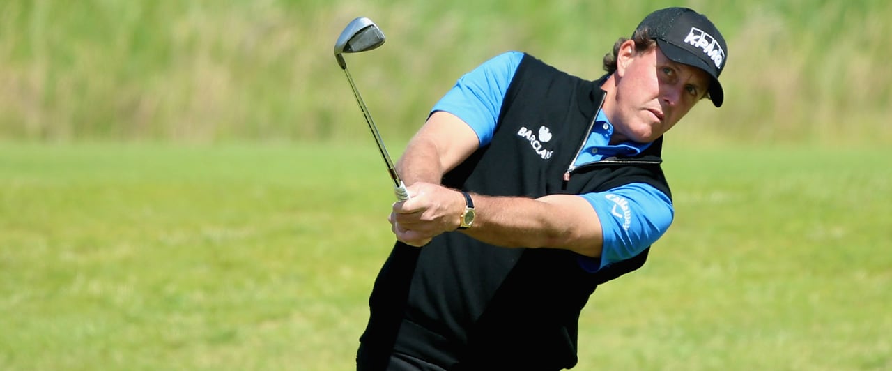 Machen Sie es wie Phil Mickelson. Im Trainingstipp geht es um Chippen und um Distanzkontrolle. Machen Sie es wie Phil Mickelson. Im Trainingstipp geht es um Chippen und um Distanzkontrolle.