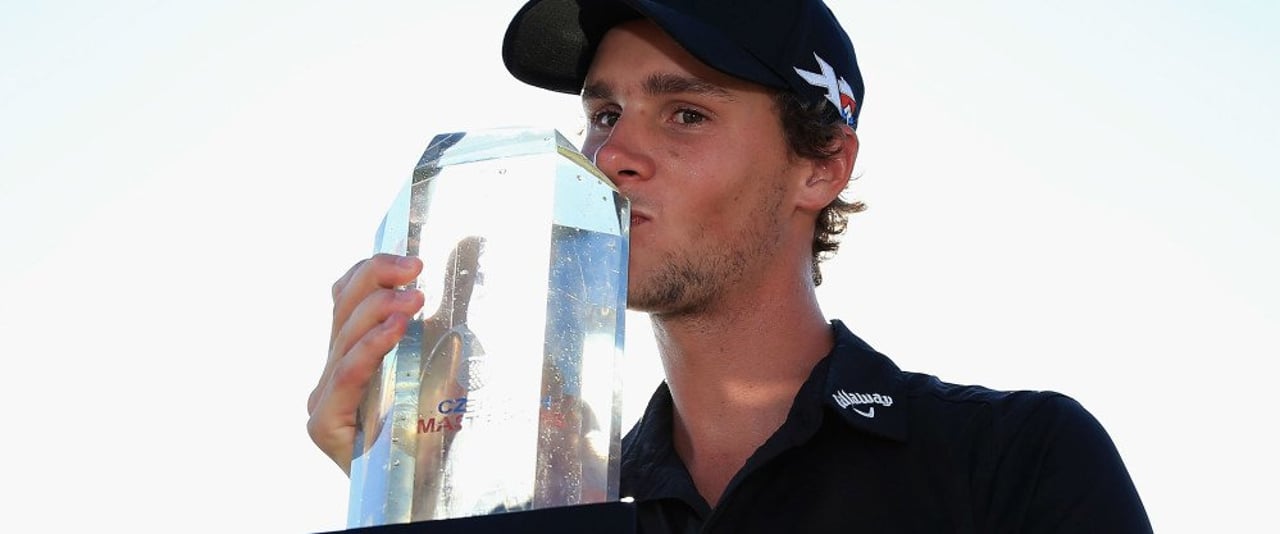 Trotz eines kurzen Zwischenstopps im Rough gewinnt Thomas Pieters das Czech Masters. (Foto: Getty) Trotz eines kurzen Zwischenstopps im Rough gewinnt Thomas Pieters das Czech Masters. (Foto: Getty)