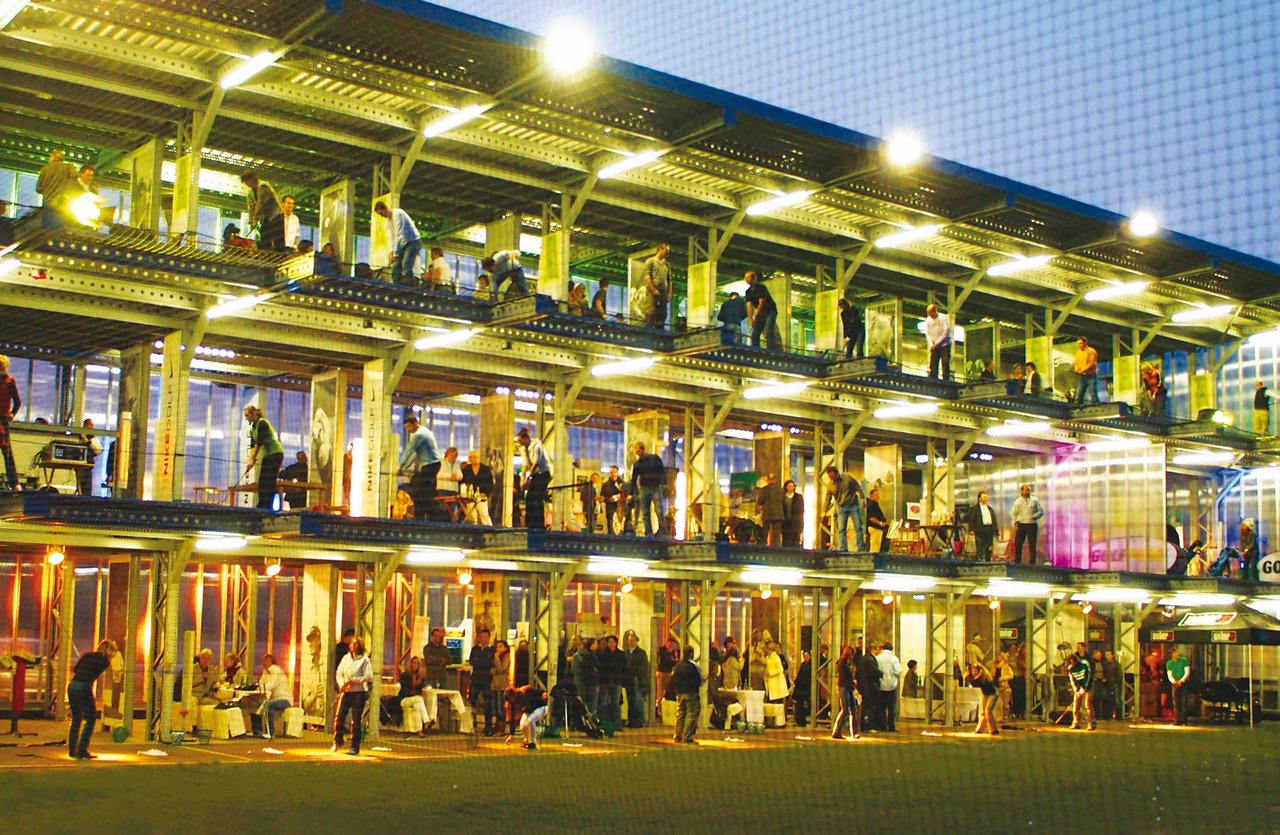 Die Golf Lounge Hamburg feier 10-jähriges Jubiläum mit großer Party (Foto: Golf Lounge Hamburg) Die Golf Lounge Hamburg feier 10-jähriges Jubiläum mit großer Party (Foto: Golf Lounge Hamburg)