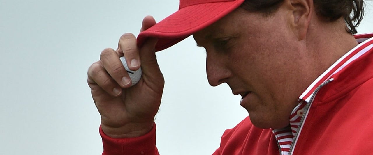 Phil Mickelson ist in der Weltrangliste aus den Top 25 gefallen und findet sich damit soweit hinten wieder, wie seit 1995 nicht mehr. Phil Mickelson ist in der Weltrangliste aus den Top 25 gefallen und findet sich damit soweit hinten wieder, wie seit 1995 nicht mehr.