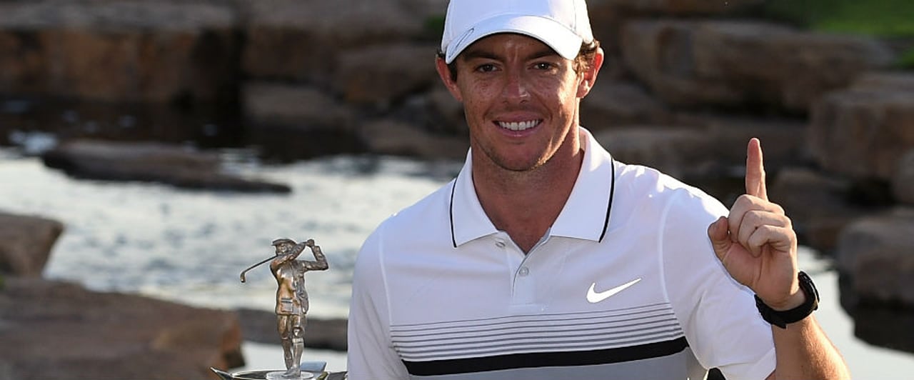 Rory McIlroy wird zum dritten Mal zum Spieler des Jahres auf der European Tour gewählt. Rory McIlroy wird zum dritten Mal zum Spieler des Jahres auf der European Tour gewählt.