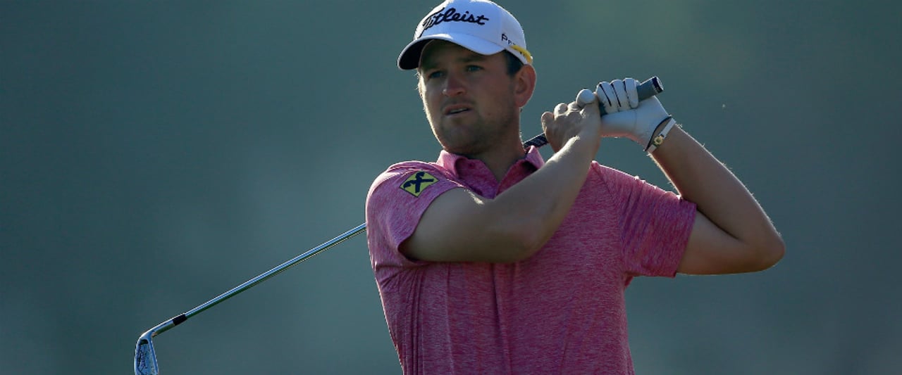 Das Ende des Desert Swings naht: Bernd Wiesberger geht vom geteilten 21. Platz ins Finale des Omega Dubai Desert Classic. (Foto: Getty) Das Ende des Desert Swings naht: Bernd Wiesberger geht vom geteilten 21. Platz ins Finale des Omega Dubai Desert Classic. (Foto: Getty)