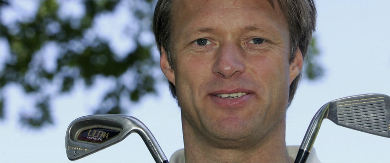 Gerhard Delling verteilt öfters "Streuobst" über den Platz. (Foto: Getty) Gerhard Delling verteilt öfters "Streuobst" über den Platz. (Foto: Getty)