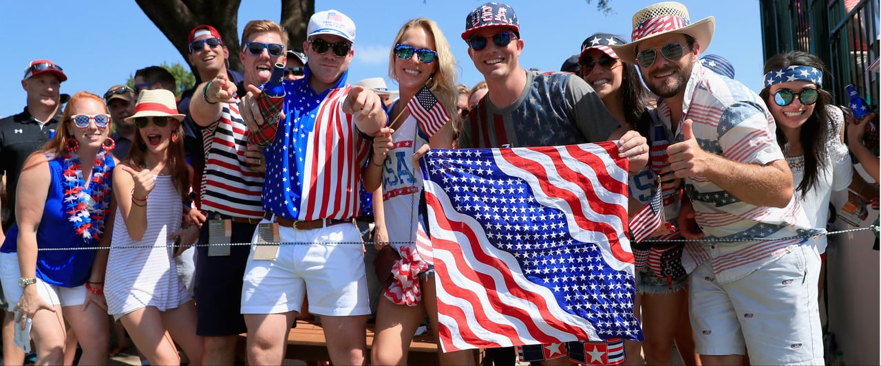Texanische Fans feuern Jordan Spieth und Ryan Palmer beim Dean & Deluca Invitational an. (Foto: Getty) Texanische Fans feuern Jordan Spieth und Ryan Palmer beim Dean & Deluca Invitational an. (Foto: Getty)