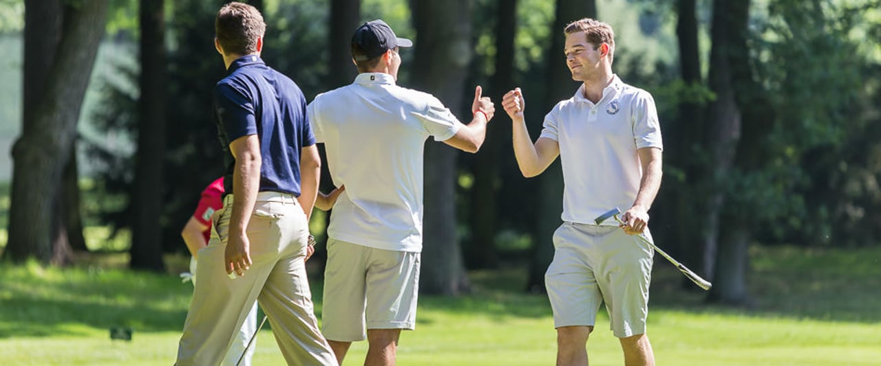 Carl Anton Kolloß versenkt seinen Putt. Dafür gibt es eine Faust! (Foto: DGV/Tiess)