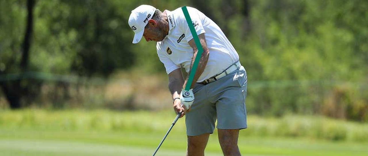 Lee Westwood ist bekannt dafür, beide Arme im Treffmoment stark anzuwinkeln. (Foto: Getty) Lee Westwood ist bekannt dafür, beide Arme im Treffmoment stark anzuwinkeln. (Foto: Getty)