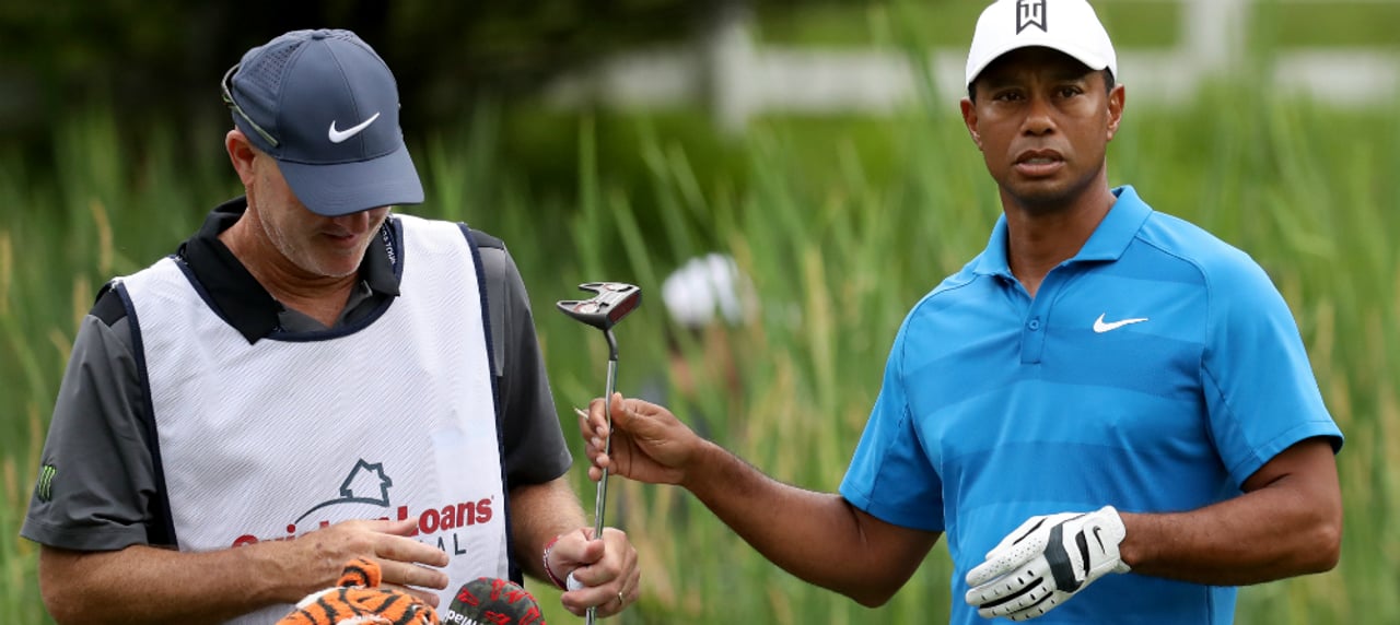 Tiger Woods experimentiert mit einem Mallet-Putter von TaylorMade. (Foto: Getty) Tiger Woods experimentiert mit einem Mallet-Putter von TaylorMade. (Foto: Getty)