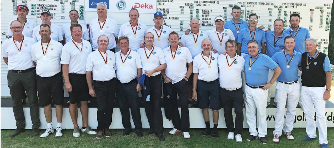 Bei den DMM AK 50 Herren holt sich der Bochumer GC den Titel (Foto: Langer Sport Marketing) Bei den DMM AK 50 Herren holt sich der Bochumer GC den Titel (Foto: Langer Sport Marketing)