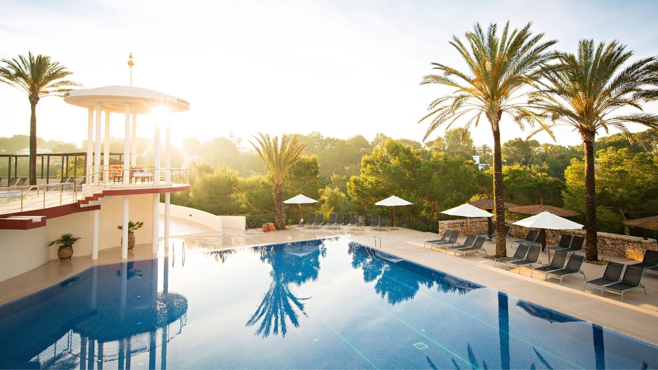 Mit ROBINSON einen unvergesslichen Golfurlaub auf Mallorca erleben. (Foto: ROBINSON) Mit ROBINSON einen unvergesslichen Golfurlaub auf Mallorca erleben. (Foto: ROBINSON)