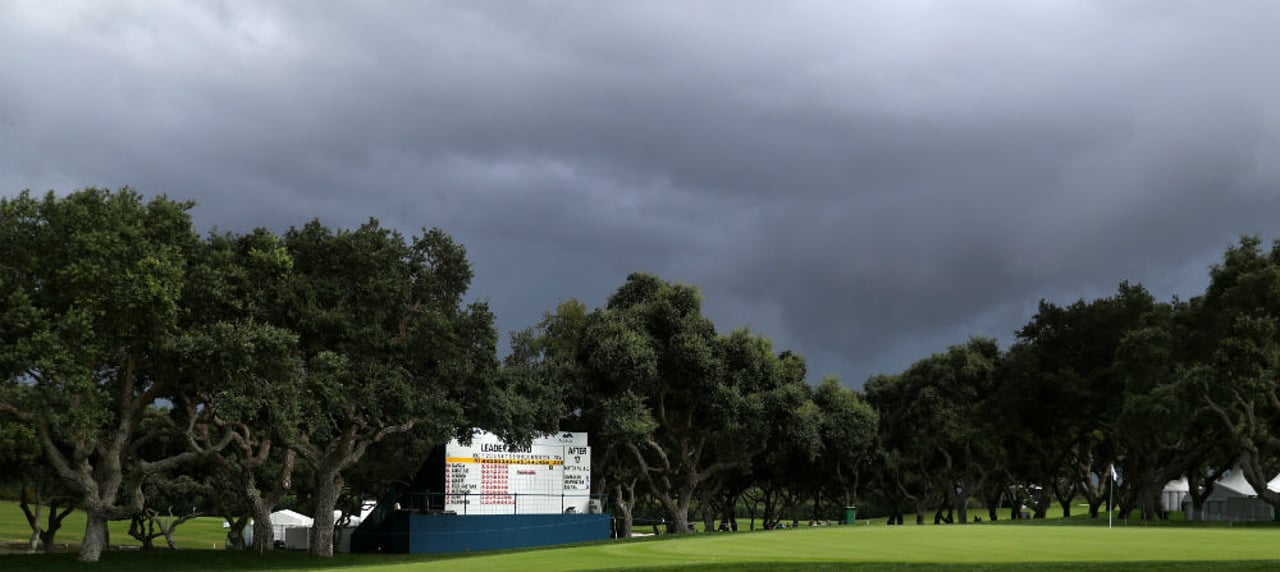 Wegen anhaltender Gewitter musste die dritte Runde des Valderrama Masters auf der European Tour abgebrochen werden. (Foto: Getty)
