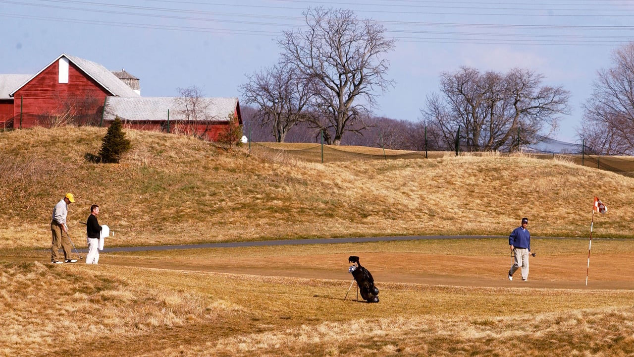 Braun statt grün - so sahen auch viele deutsche Golfplätze in diesem Sommer aus. (Foto: Getty) Braun statt grün - so sahen auch viele deutsche Golfplätze in diesem Sommer aus. (Foto: Getty)