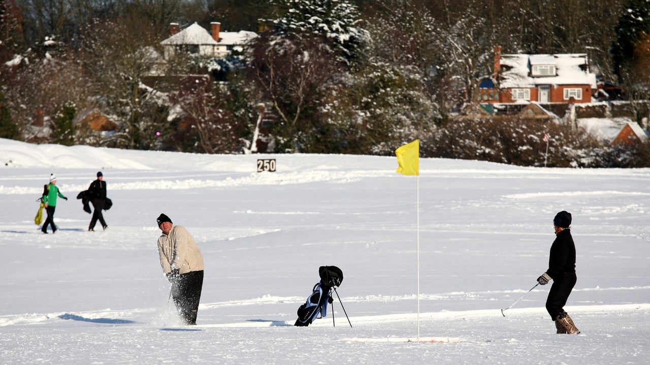 Golf und Schnee müssen sich nicht ausschließen. (Foto: Getty) Golf und Schnee müssen sich nicht ausschließen. (Foto: Getty)