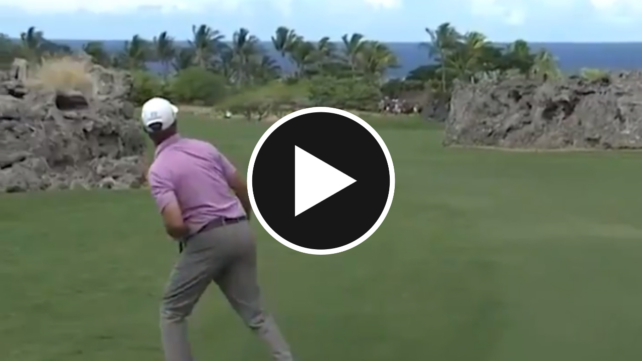 Jerry Kelly macht ein unglaubliches Eagle. (Screenshot: Twitter.com/@ChampionsTour)