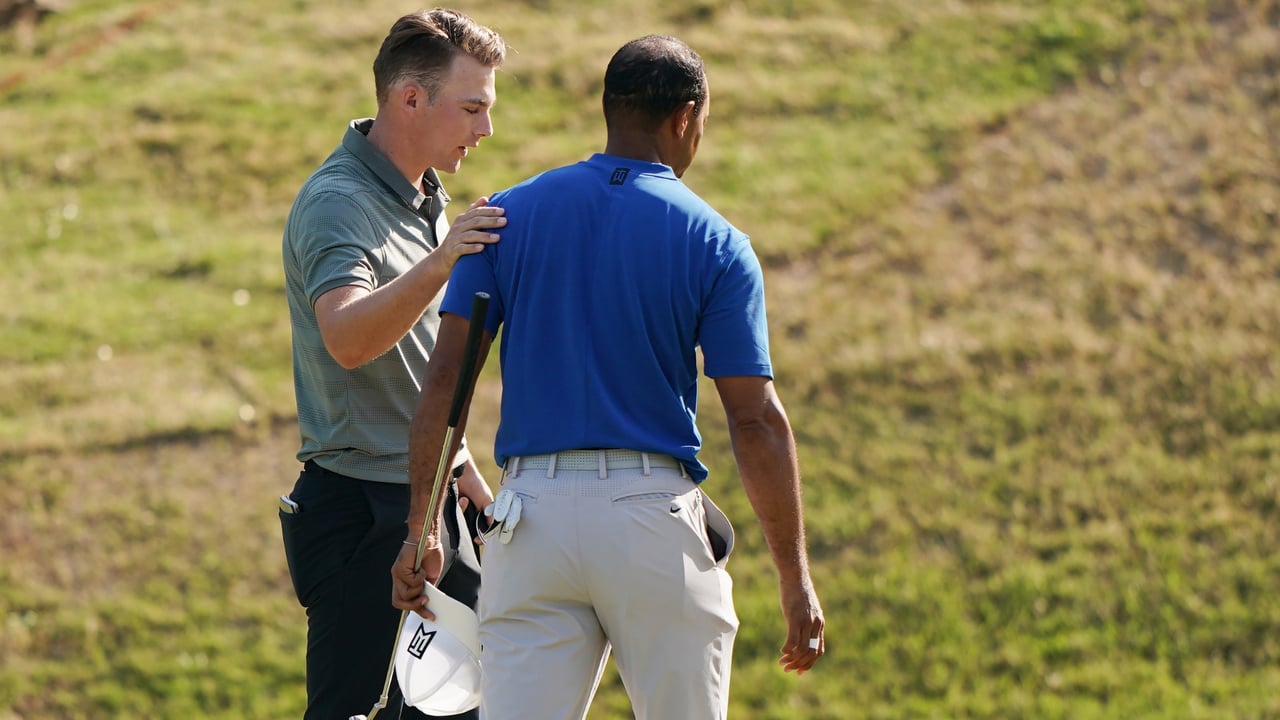 Aaron Wise (links) und Tiger Woods (rechts) nach ihrer Partie der ersten Runde des World Golf Championship - Dell Technologies Match Play 2019 in Austin. (Foto: Getty) Aaron Wise (links) und Tiger Woods (rechts) nach ihrer Partie der ersten Runde des World Golf Championship - Dell Technologies Match Play 2019 in Austin. (Foto: Getty)