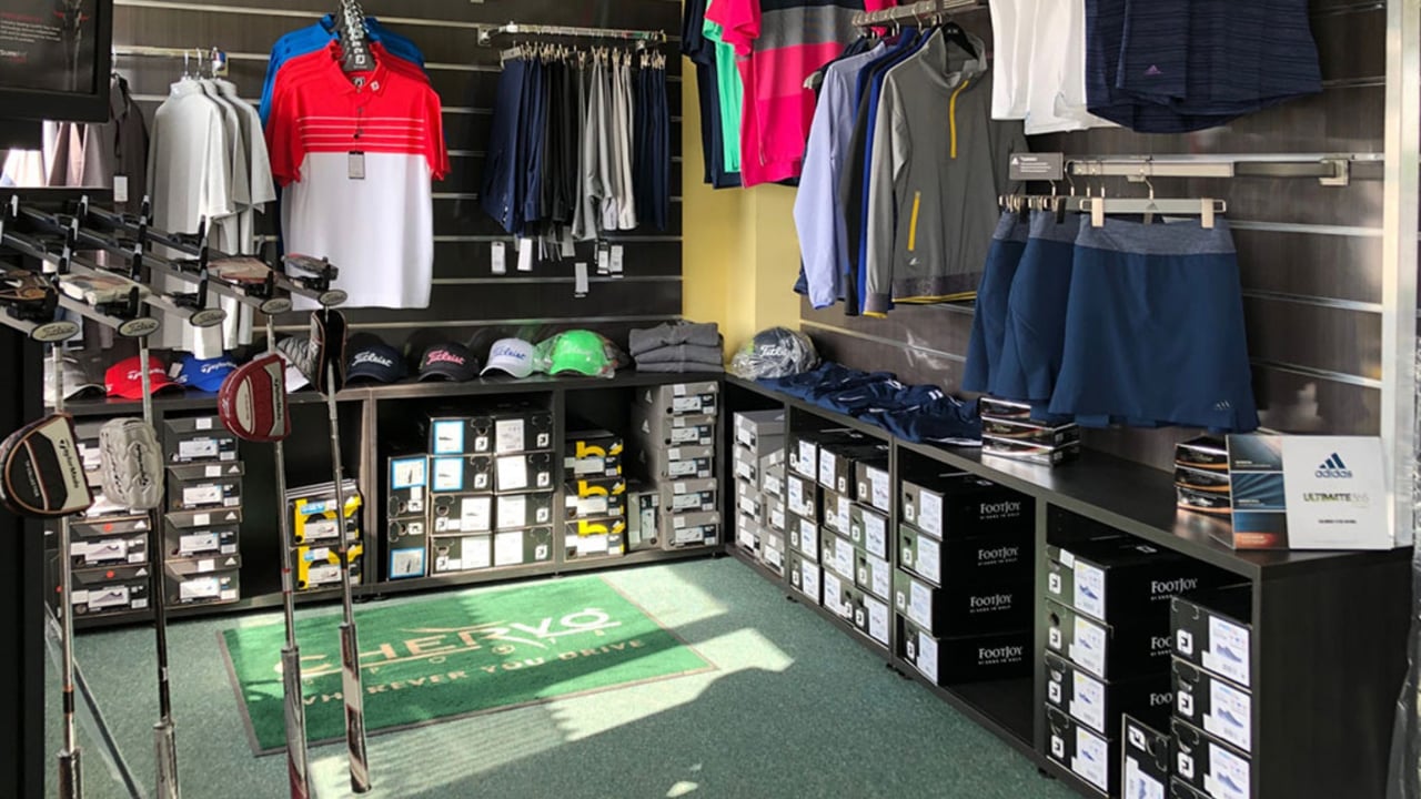 Die Neueröffnung des ProShops im Clubhaus des GC Erfurt. (Bildquelle: GC Erfurt) Die Neueröffnung des ProShops im Clubhaus des GC Erfurt. (Bildquelle: GC Erfurt)