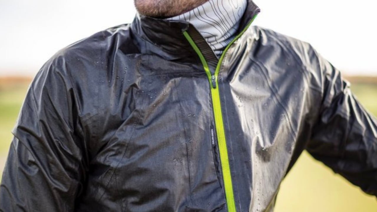Die Gore-Tex Shakedry Jacke von Galvin Green führt einen Wandel in der Regenbekleidung ein. (Foto: Galvin Green) Die Gore-Tex Shakedry Jacke von Galvin Green führt einen Wandel in der Regenbekleidung ein. (Foto: Galvin Green)