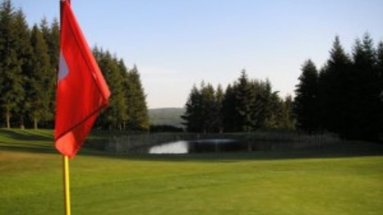 Dauerregen war Tagesprogramm im Attighof GC, lediglich 35 tapfere Turnierteilnehmer haben die Runde „leicht nass“ beendet. (Bild: Attighof GC)