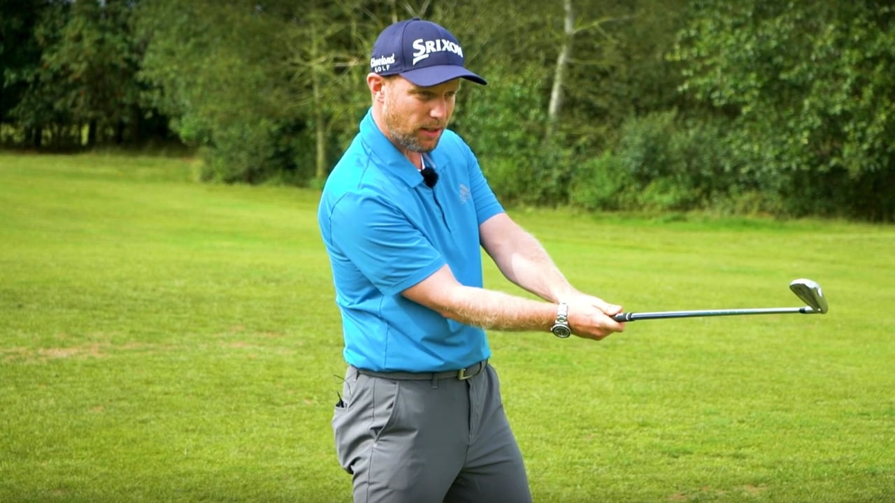 Fabian Bünker erklärt in seiner neusten Ausgabe wie man Hanglagen meistert. (Bildquelle: YouTube/Screenshot) Fabian Bünker erklärt in seiner neusten Ausgabe wie man Hanglagen meistert. (Bildquelle: YouTube/Screenshot)