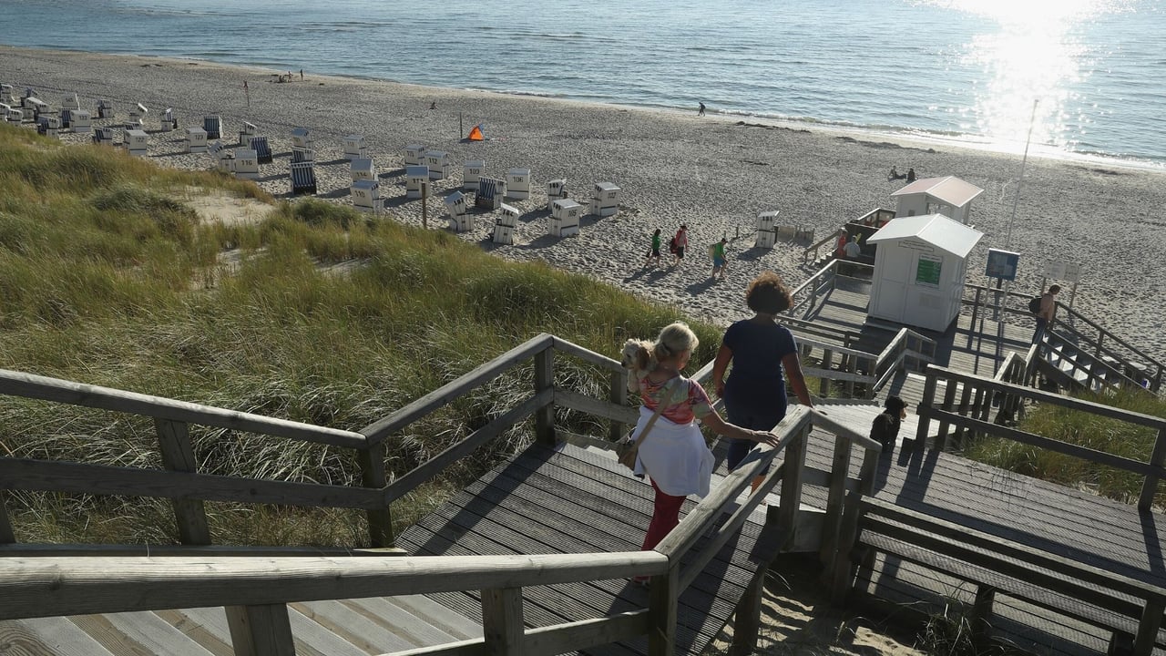 Sylt ist für seinen langen Sandstrand und die Dünenlandschaft bekannt. Doch auch Golfer kommen voll auf ihre Kosten. (Foto: Getty) Sylt ist für seinen langen Sandstrand und die Dünenlandschaft bekannt. Doch auch Golfer kommen voll auf ihre Kosten. (Foto: Getty)