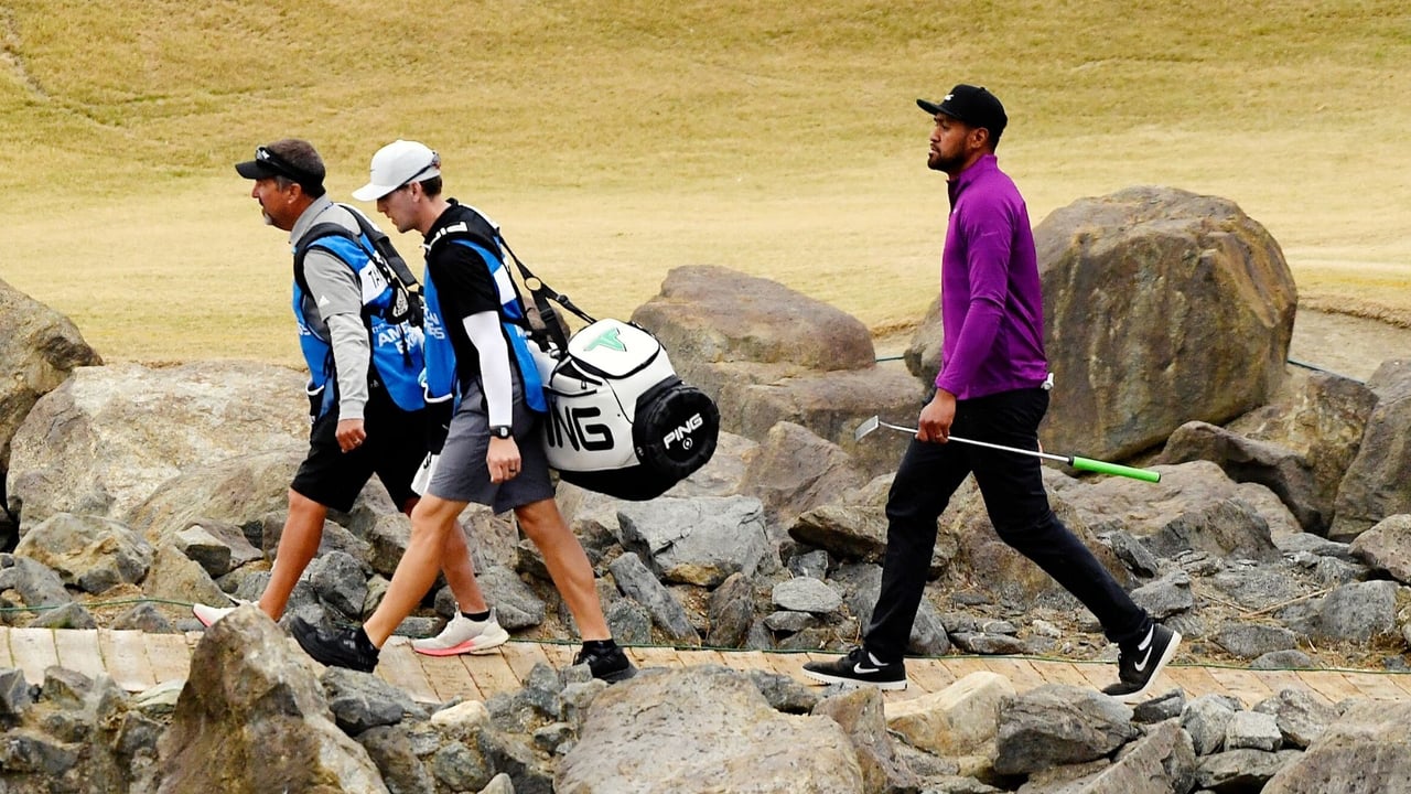 Tony Finau geht mit Titelchancen ins Turnierfinale. (Foto: Getty) Tony Finau geht mit Titelchancen ins Turnierfinale. (Foto: Getty)