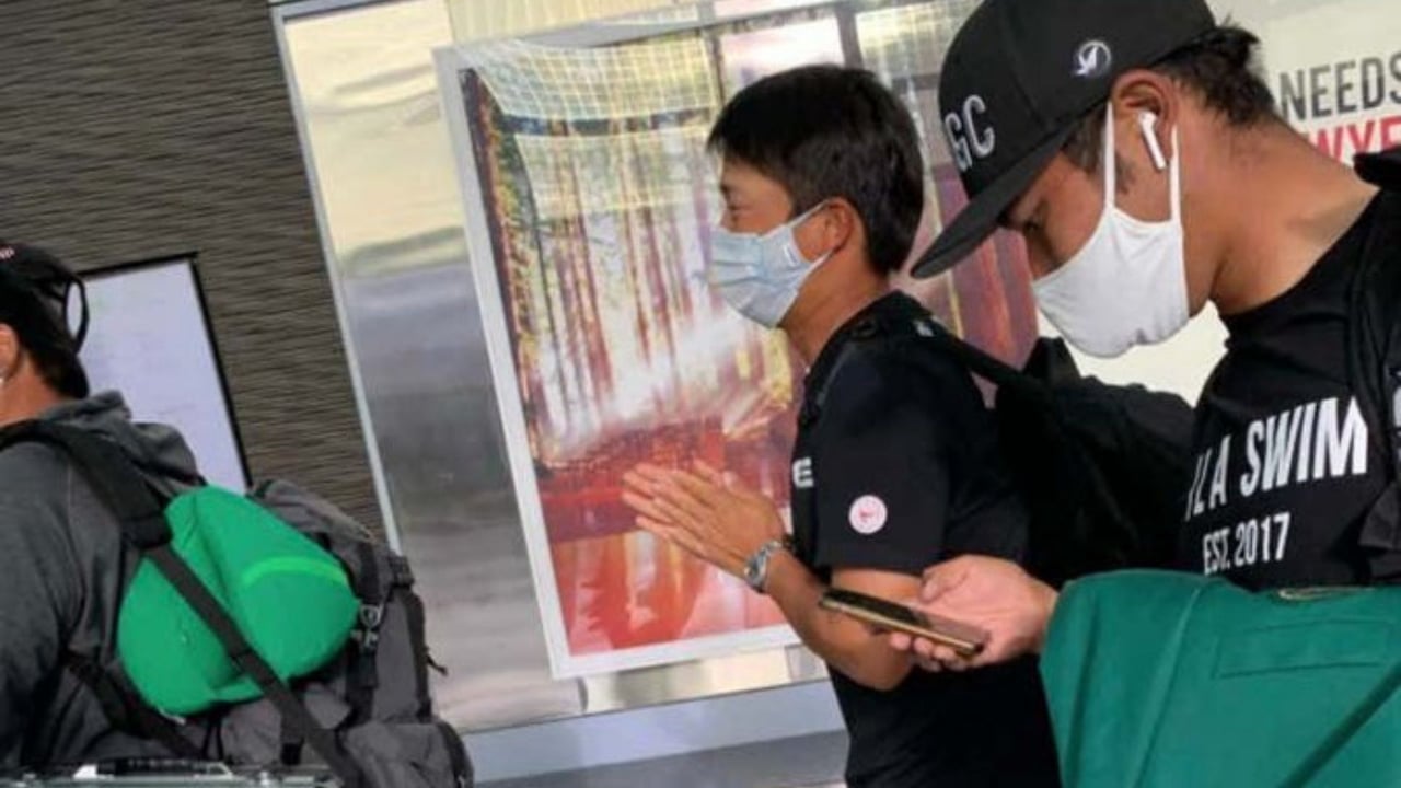 Hideki Matsuyama am Atlante International Airport - immer mit dabei: Das "Green Jacket" (Foto: Twitter)