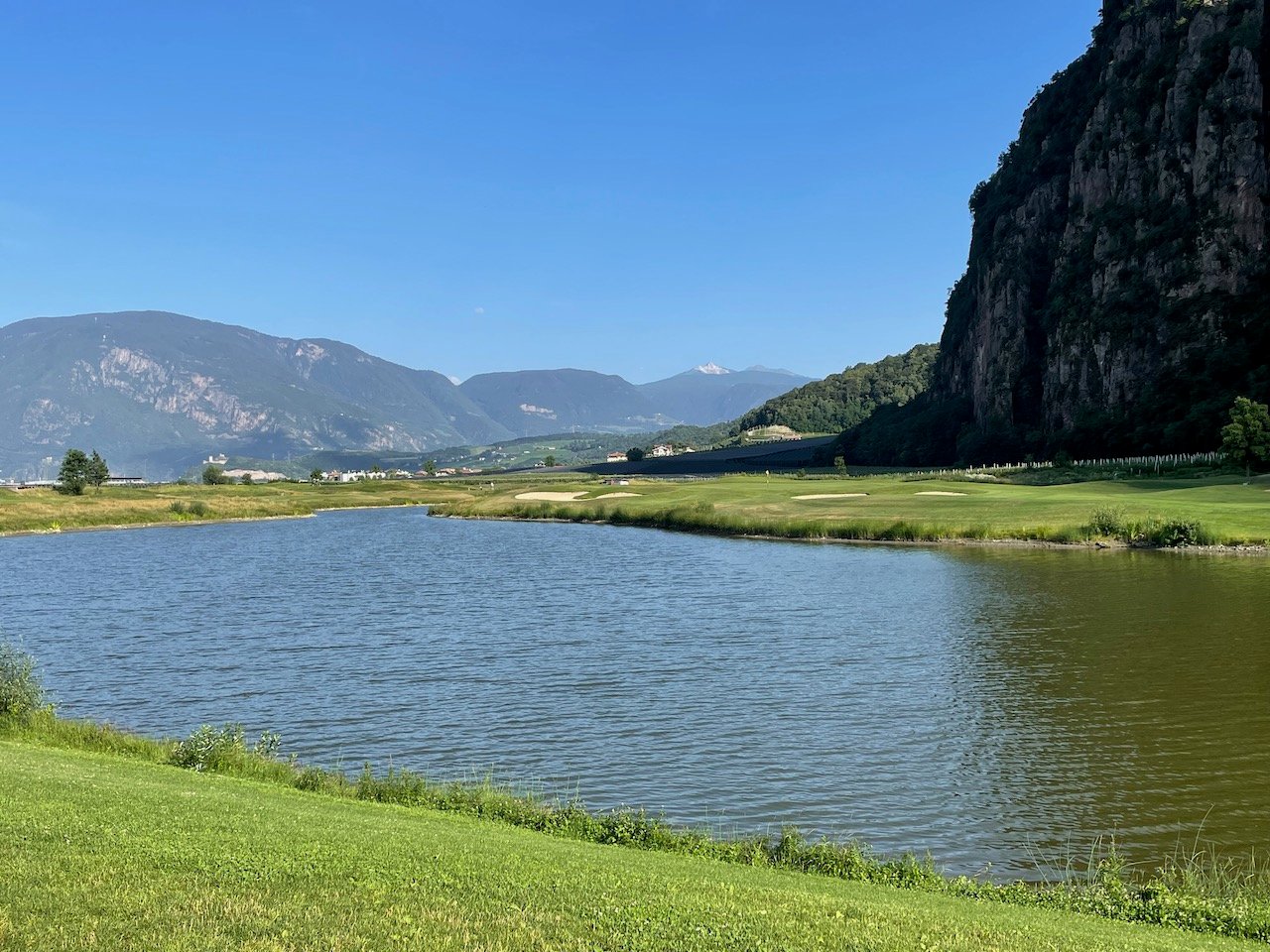 Golfplatz Eppan - Blue Monster (Foto: Golf Post) Golfplatz Eppan - Blue Monster (Foto: Golf Post)