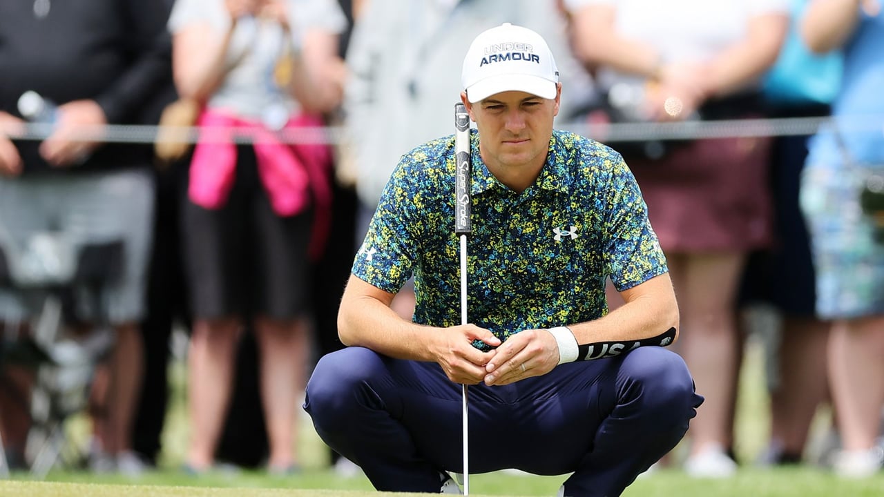 Jordan Spieths erster Abschlag am Moving Day der PGA Championship 2023 verirrte sich in eine unerwartete Richtung. (Foto: Getty) Jordan Spieths erster Abschlag am Moving Day der PGA Championship 2023 verirrte sich in eine unerwartete Richtung. (Foto: Getty)