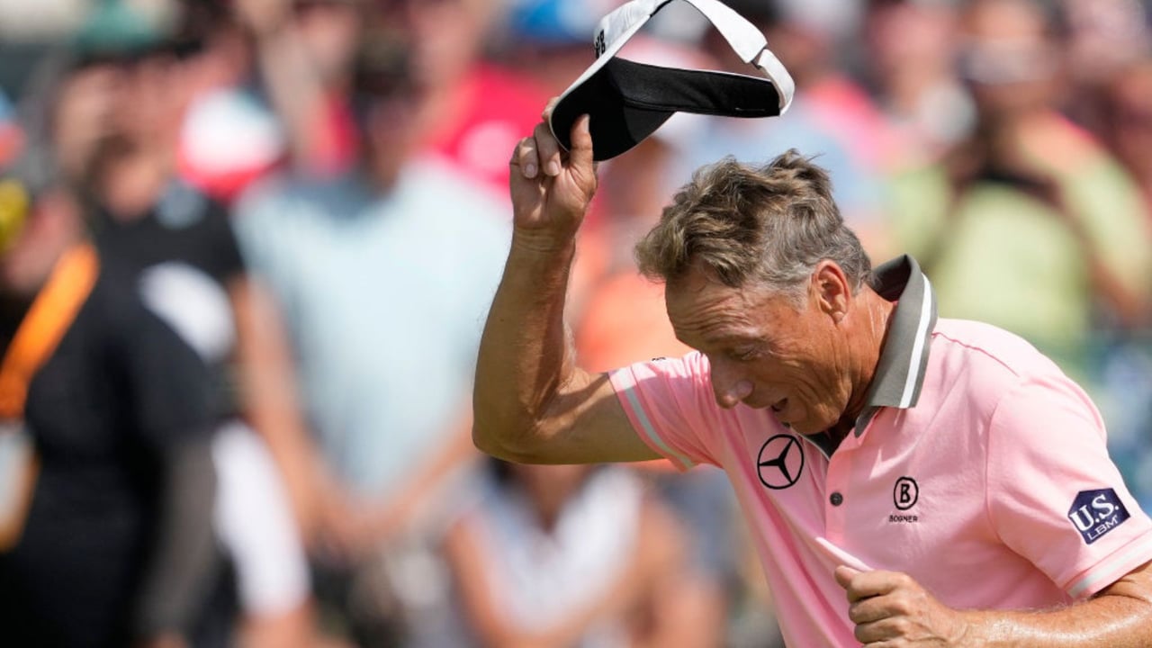 Bernhard Langer nach seinem Rekord-Sieg bei der US Senior Open. (Foto: Getty) Bernhard Langer nach seinem Rekord-Sieg bei der US Senior Open. (Foto: Getty)