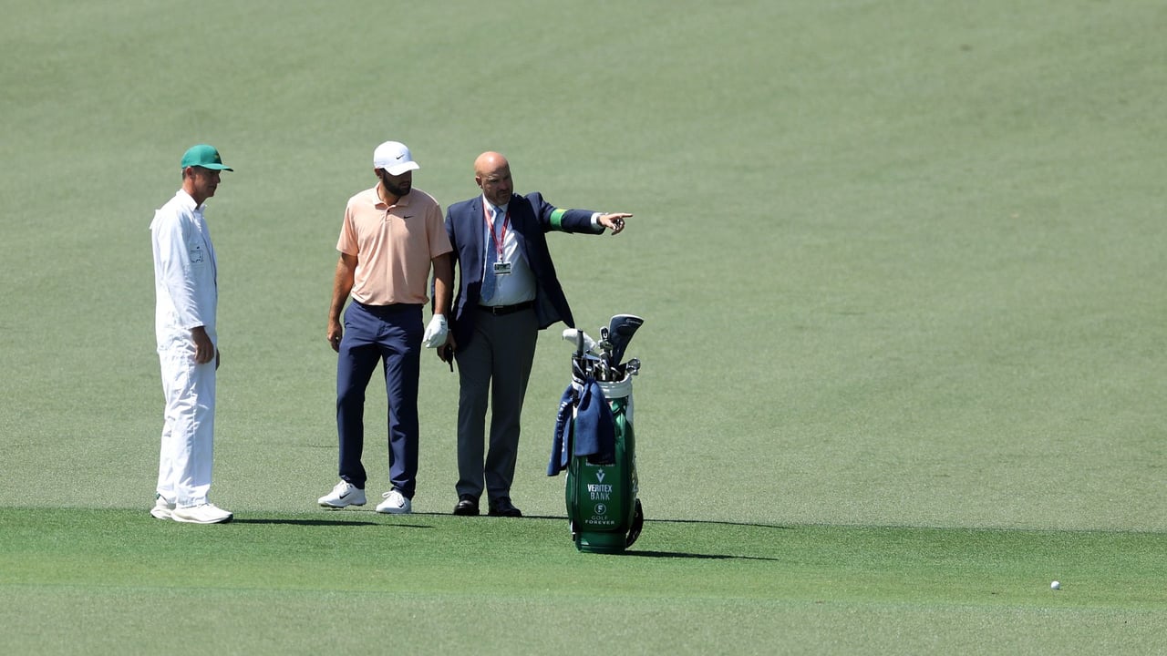 Das ungünstigste Szenario der Golfregeln: Strafschlag und Distanzverlust. (Quelle: Getty) Das ungünstigste Szenario der Golfregeln: Strafschlag und Distanzverlust. (Quelle: Getty)