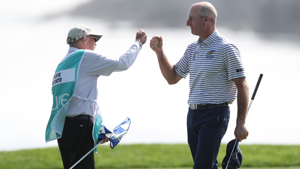 Jim Furyk und Mike "Fluff" Cowan gehen nach 25 Jahren getrennte Wege. Cowan kehrt auf die PGA Tour zurück. (Quelle: Getty) Jim Furyk und Mike "Fluff" Cowan gehen nach 25 Jahren getrennte Wege. Cowan kehrt auf die PGA Tour zurück. (Quelle: Getty)