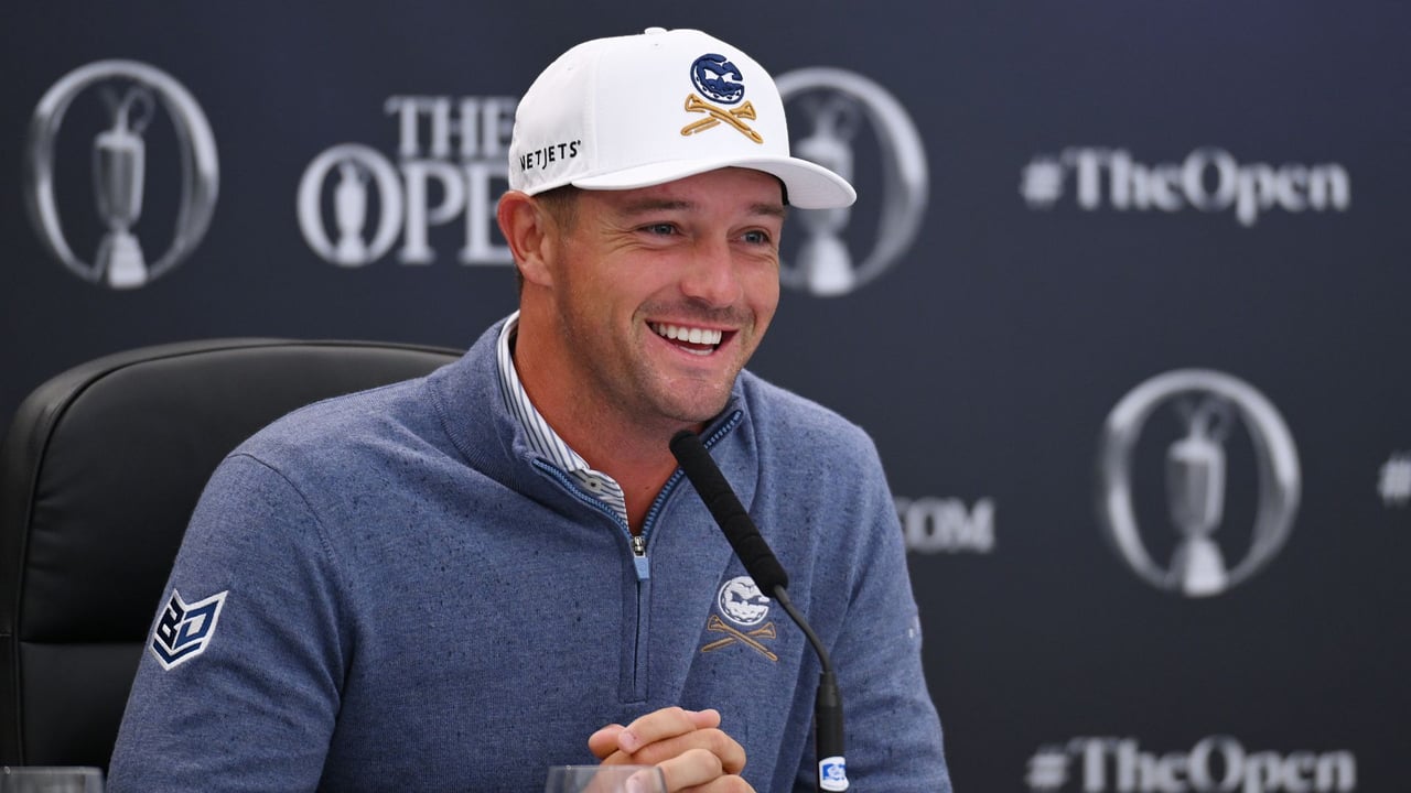 Bryson DeChambeau auf der Pressekonferenz am Dienstag vor der British Open 2024. (Foto: Charlie Crowhurst/R&A/R&A via Getty Images) Bryson DeChambeau auf der Pressekonferenz am Dienstag vor der British Open 2024. (Foto: Charlie Crowhurst/R&A/R&A via Getty Images)