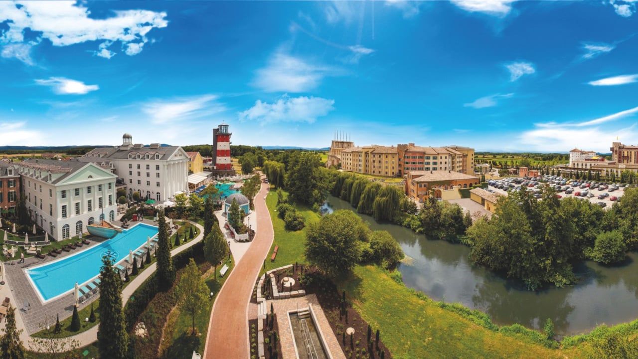 Der Panoramablick auf die Europa-Park Hotels. (Foto: Europa-Park Hotels) Der Panoramablick auf die Europa-Park Hotels. (Foto: Europa-Park Hotels)