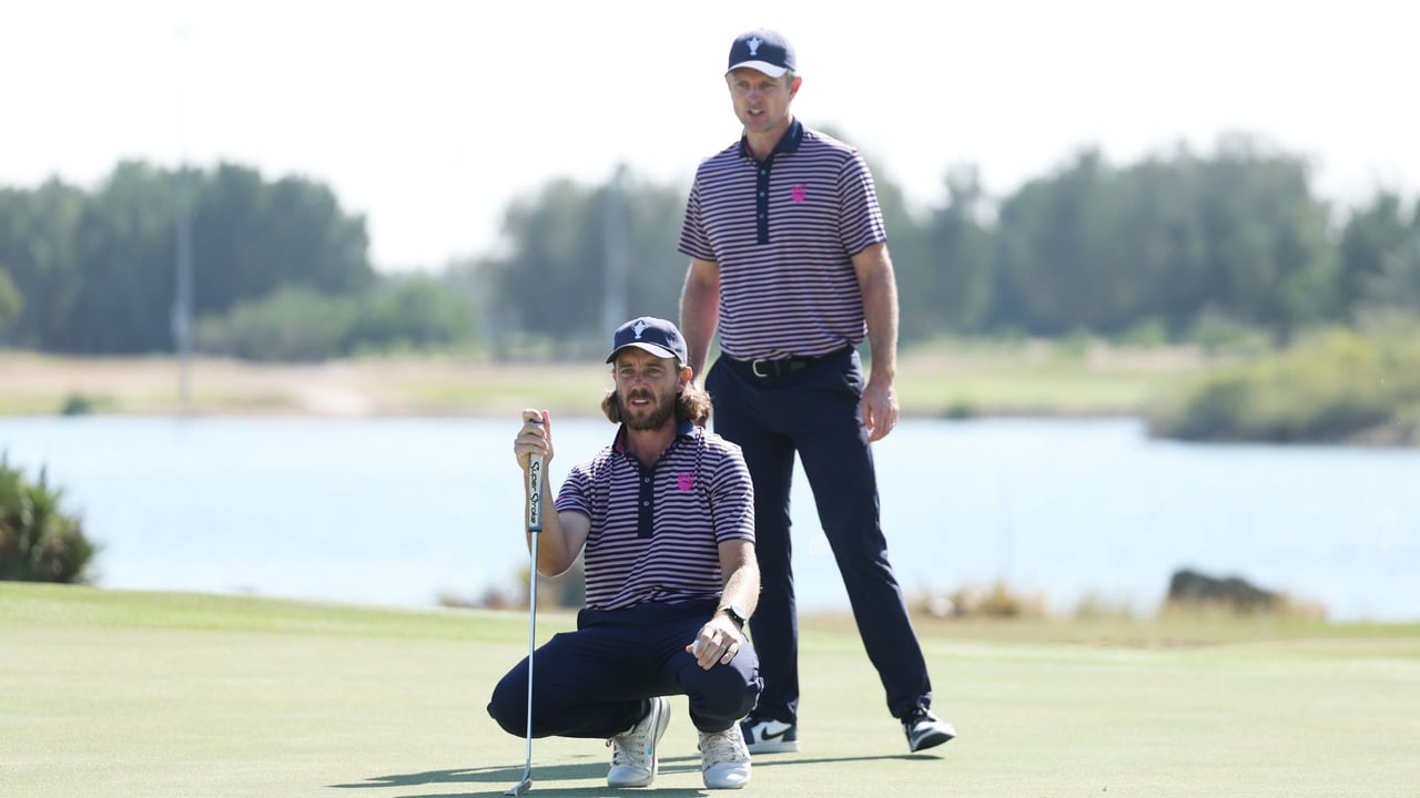 Tommy Fleetwood und Justin Rose aus Team GB&I in den Vormittags-Foursomes des Team Cups der DP World Tour. (Quelle: Getty) Tommy Fleetwood und Justin Rose aus Team GB&I in den Vormittags-Foursomes des Team Cups der DP World Tour. (Quelle: Getty)