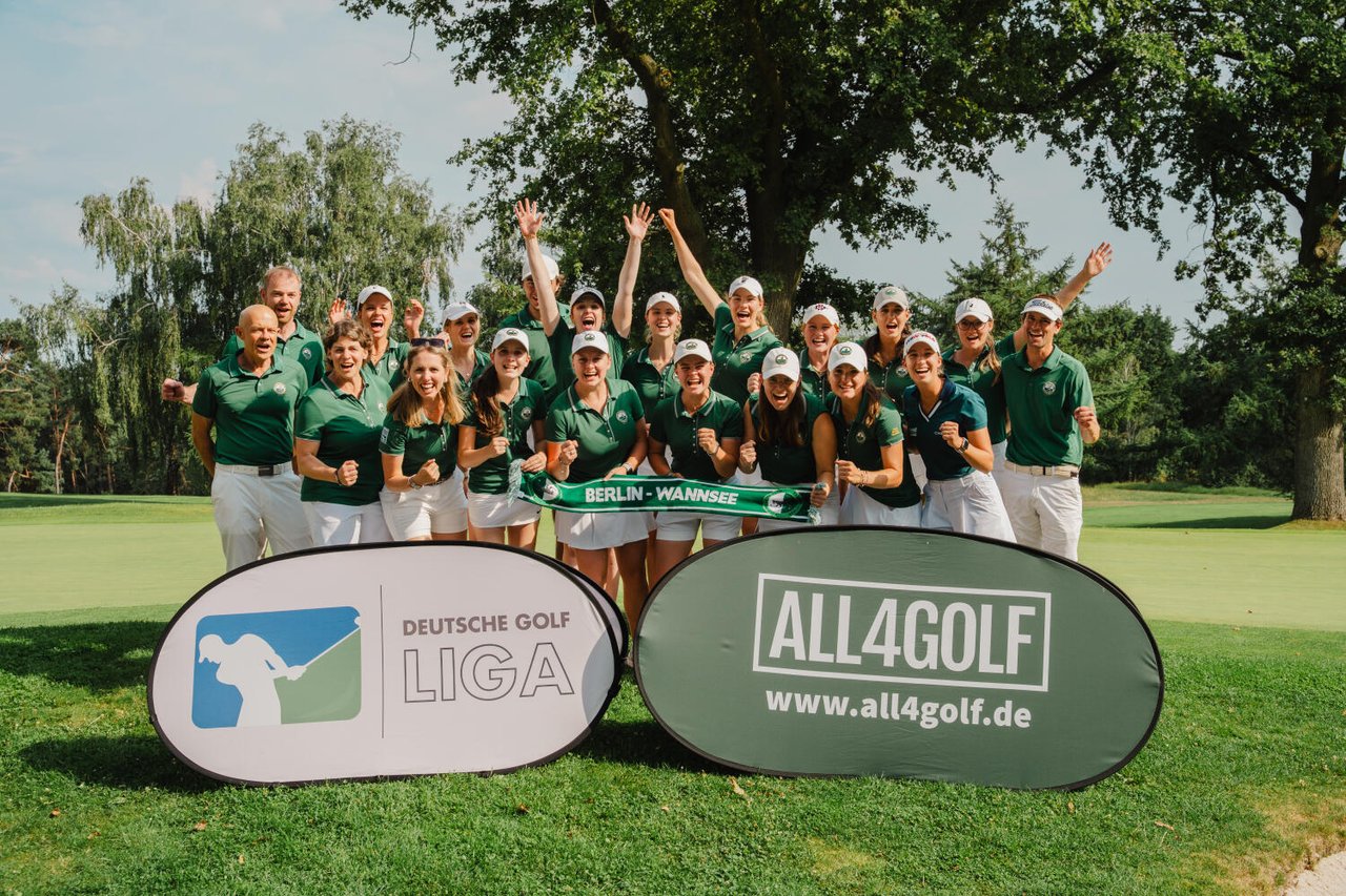 Die Damen aus dem G&LC Berlin-Wannsee nutzen ihren Heimvorteil und erobern im Saisonfinale Platz eins im Norden. (Foto: DGV/Eibl) Die Damen aus dem G&LC Berlin-Wannsee nutzen ihren Heimvorteil und erobern im Saisonfinale Platz eins im Norden. (Foto: DGV/Eibl)