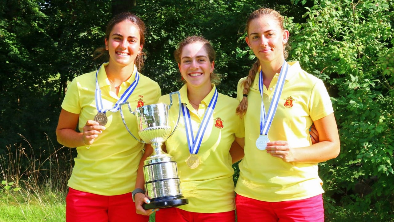 Die spanischen Spielerinnen dominieren das Finale der 38. European Ladies Amateur Championship im Frankfurter GC. Gold für Paula Martín Sampedro (Mitte), Silber für Balma Dávalos Guaita (rechts) und Andrea Revuelta (links) (Foto: DGV/Stebl)