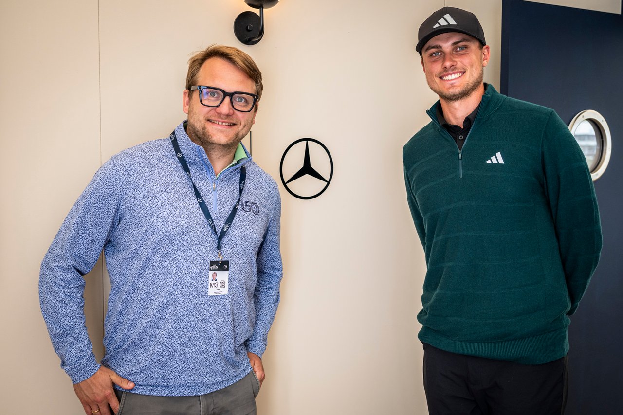 Ludvig Aberg im Gespräch mit Golf Post Gründer Matthias Gräf (Foto: Mercedes-Benz)