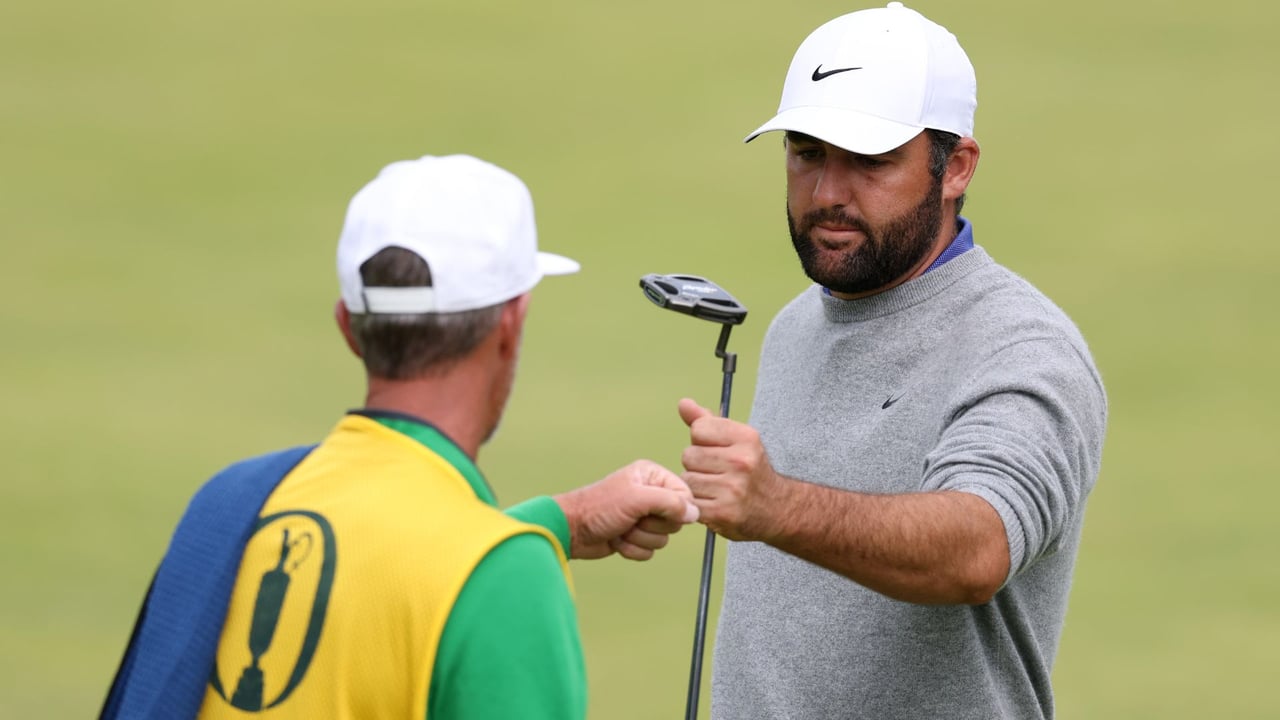 Scottie Scheffler muss beim BMW Championship weiterhin ohne seinen langjährigen Caddie Ted Scott auskommen. (Foto: Getty) Scottie Scheffler muss beim BMW Championship weiterhin ohne seinen langjährigen Caddie Ted Scott auskommen. (Foto: Getty)