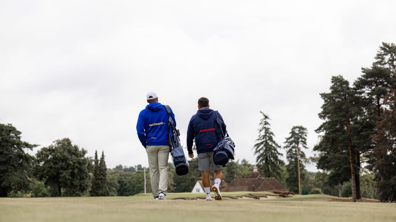 Under Armour Golf stellt die neue „Warning“-Kollektion vor. (Foto: Under Armour) Under Armour Golf stellt die neue „Warning“-Kollektion vor. (Foto: Under Armour)