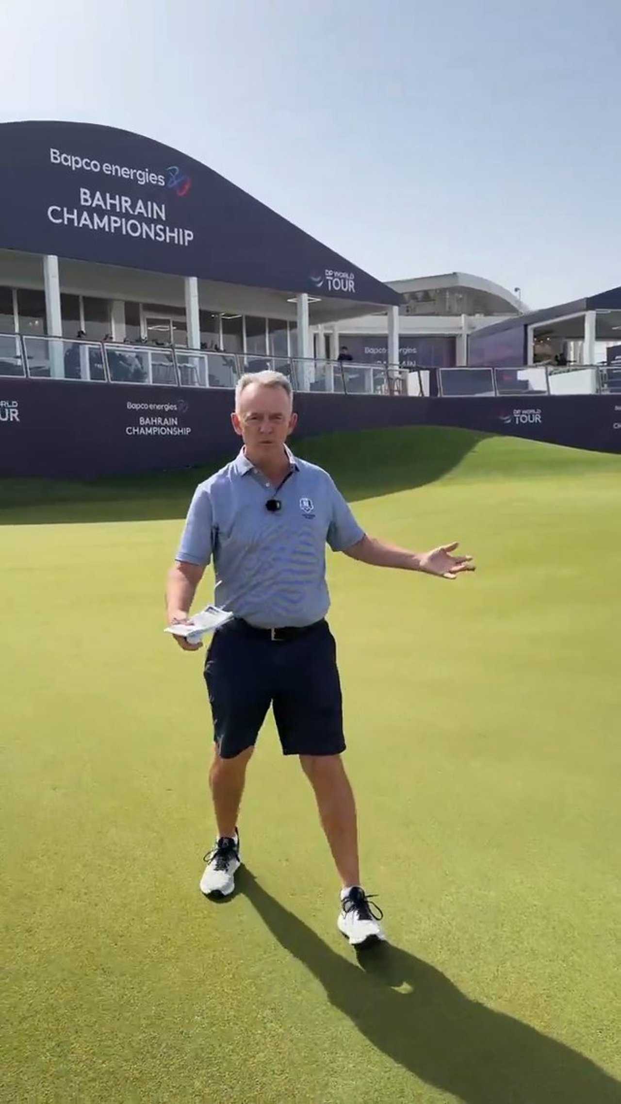 Bapco Energies Bahrain Championship 2026: Analyse des 18. Grüns im Royal Golf Club - (@DPWorldTour)