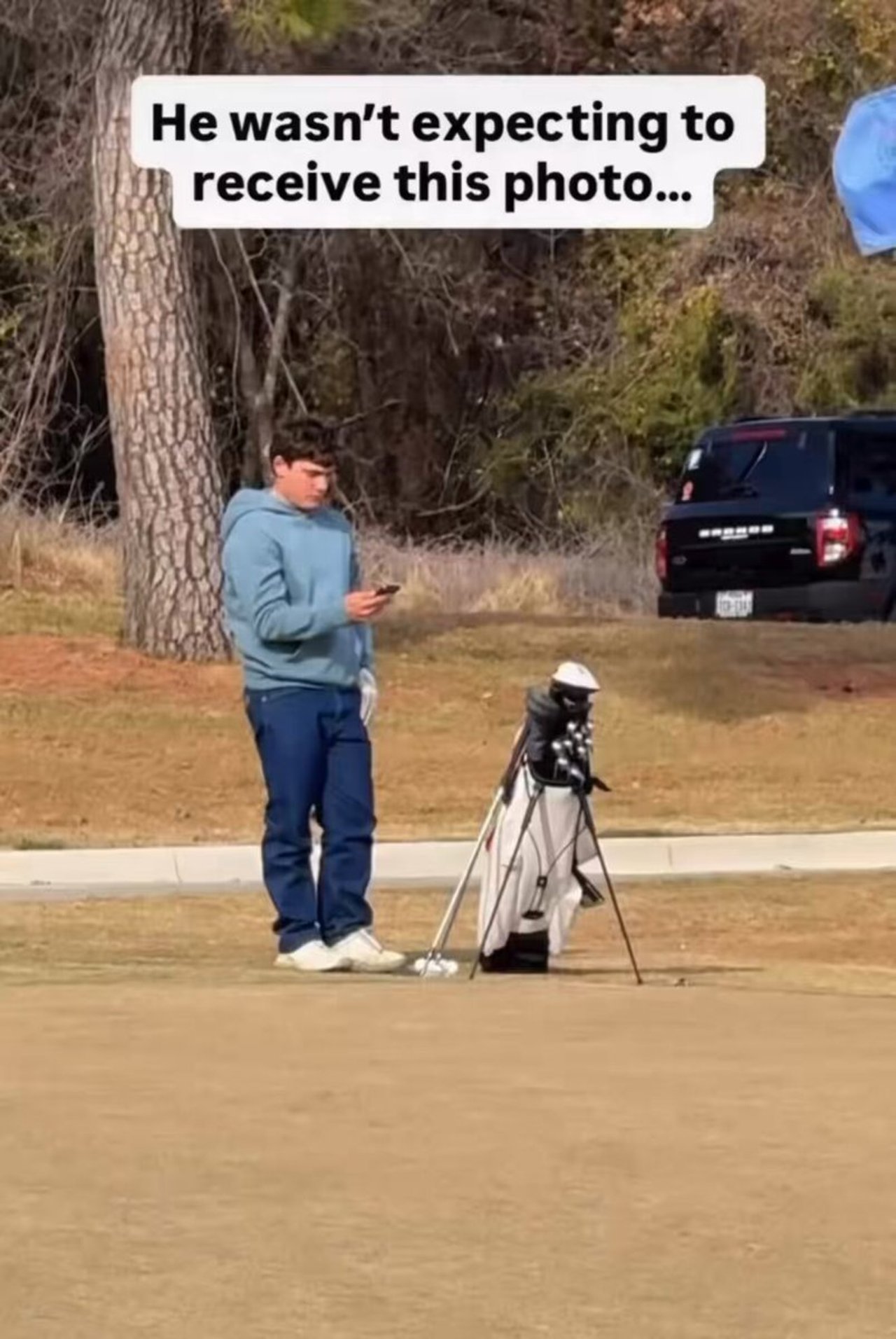 Bryson DeChambeau lädt Junior spontan zu einer Golfrunde ein - (@flushingitgolf)