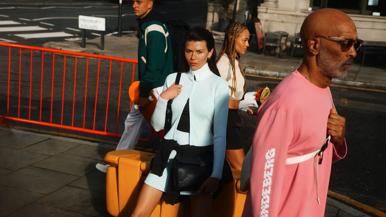 Die J.LINDEBERG SS26 Golfkollektion definiert Vielseitigkeit auf und neben dem Golfplatz neu. (Foto: J. LINDEBERG)