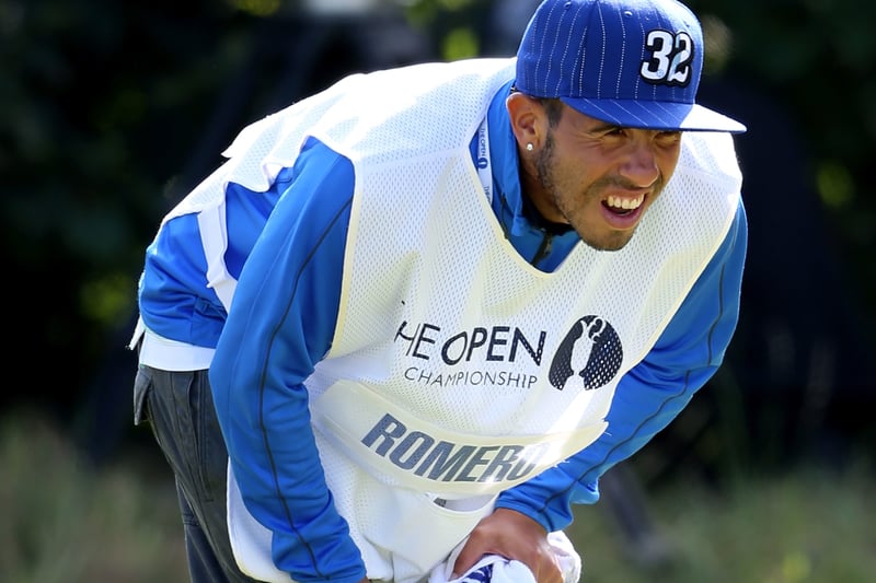 Fußball-Profi Carlos Tevez ist Caddie bei der Open 2012