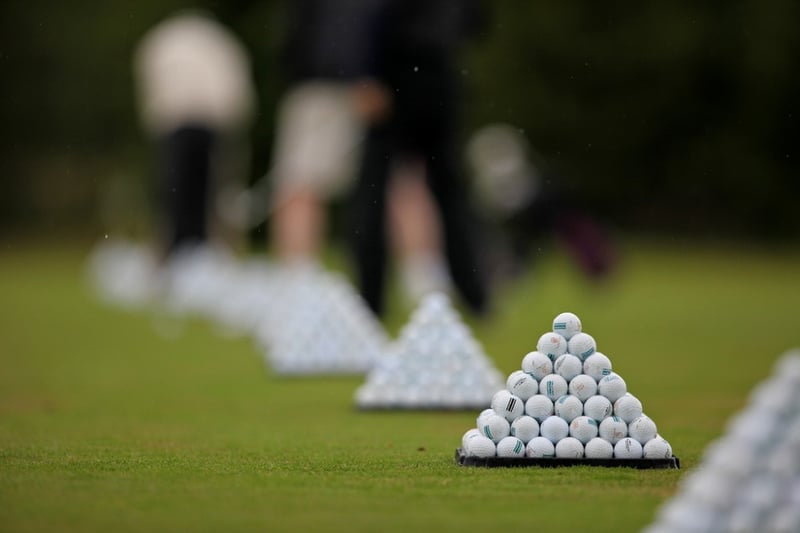 Golfballpyramide (Foto: clappstar)