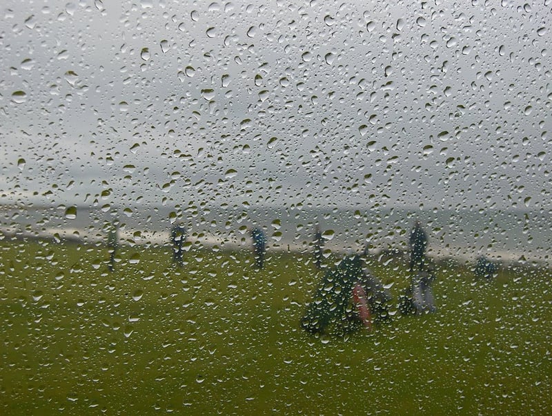 Regen auf dem Golfplatz