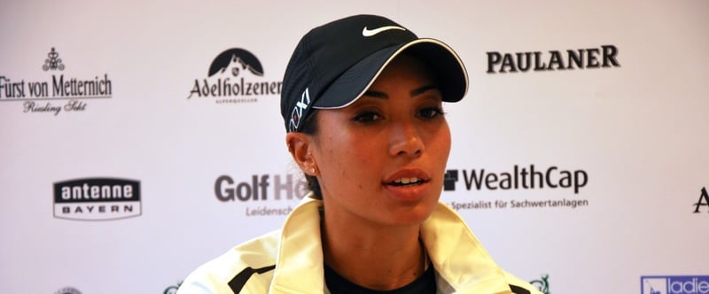 Regenpause: Cheyenne Woods im Golf-Post-Interview